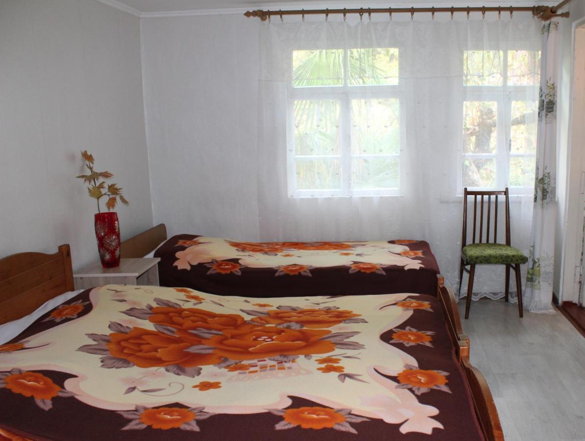 Tsikhierva Hotel Gagra Bagian luar foto