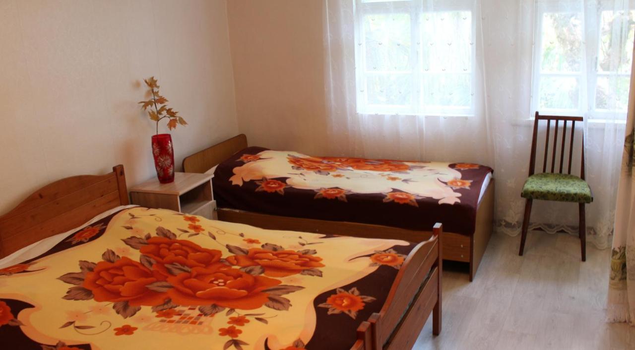 Tsikhierva Hotel Gagra Bagian luar foto