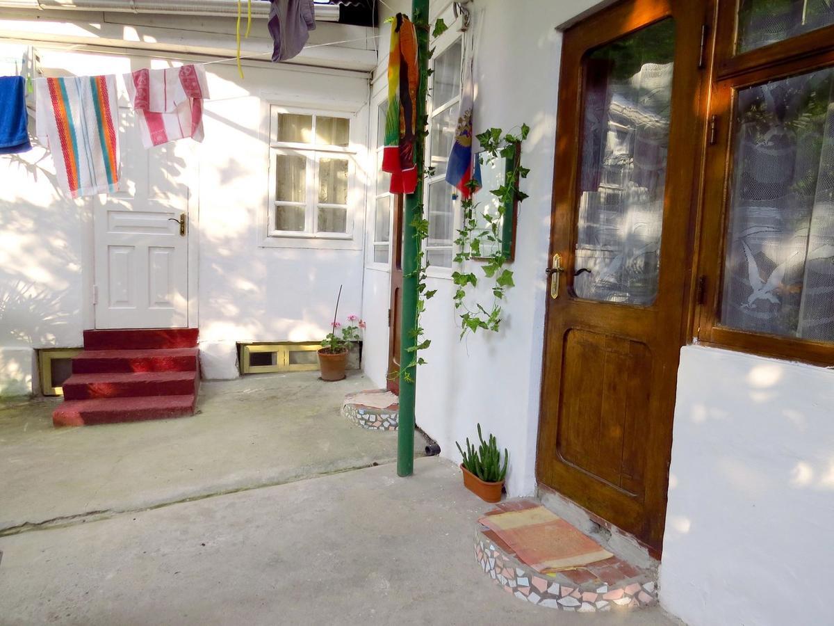 Tsikhierva Hotel Gagra Bagian luar foto